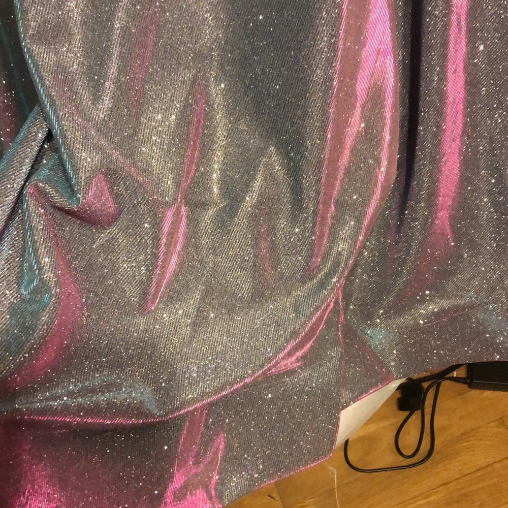 *Never worn* Prom Dress!đź‘— - Picture 7 of 9